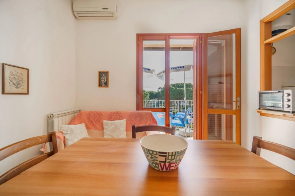 Apartment Sara in a residential hamlet convenient for getting around all sides of the island-TRILOCALE SARA
