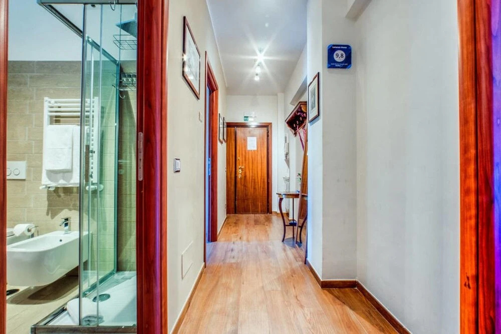 Bright and Colorful Flat in San Lorenzo