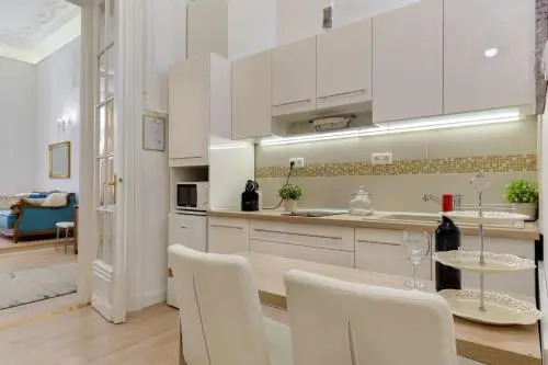 Bella DeLux Apartment