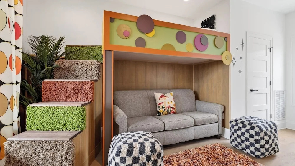 That 70s Show by Avantstay Skyline Views + Rooftop Hot Tub + Bumper Pool Mins to Broadway + Nissan Stadium + Germantown