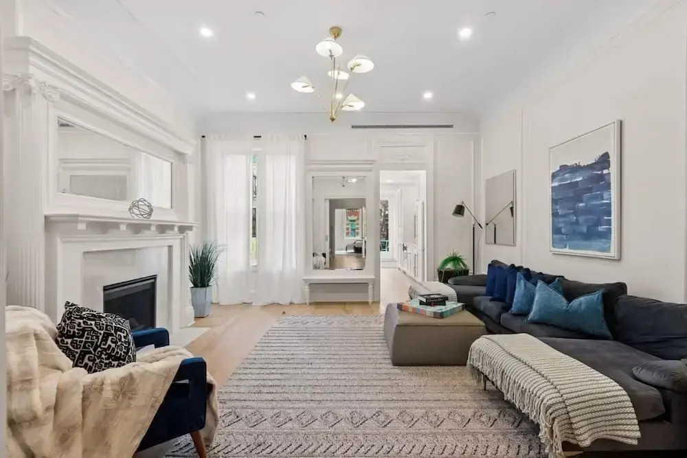 Riverside by Rove Travel 7BR Modern Townhouse