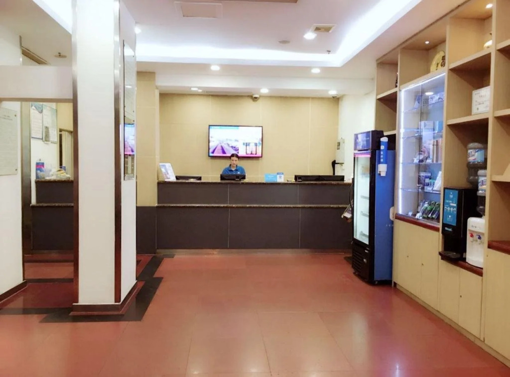 Hanting Hotel Shanghai Hongkou Football Stadium Metro Station