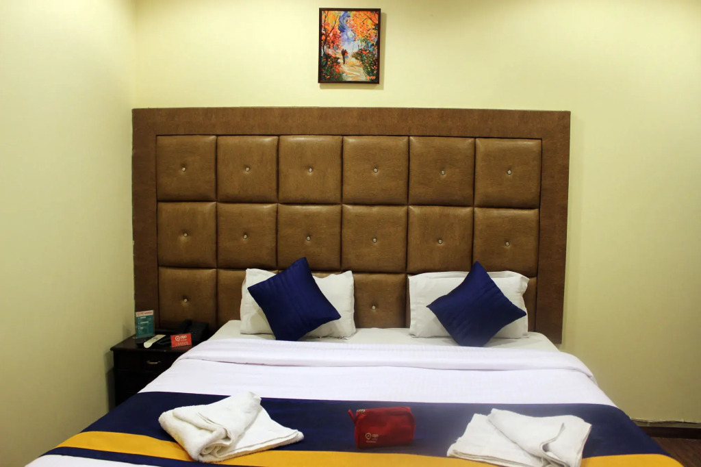 Asees Inn Hotel