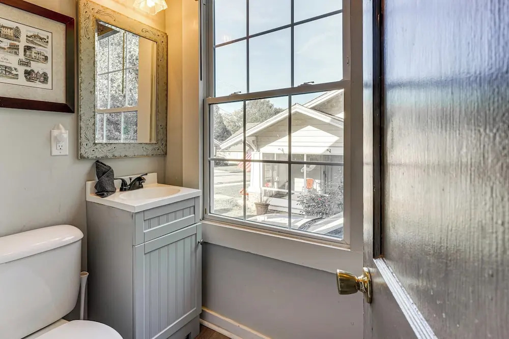 Walkable Location! Dtwn Cary Escape w/ Fire Pit