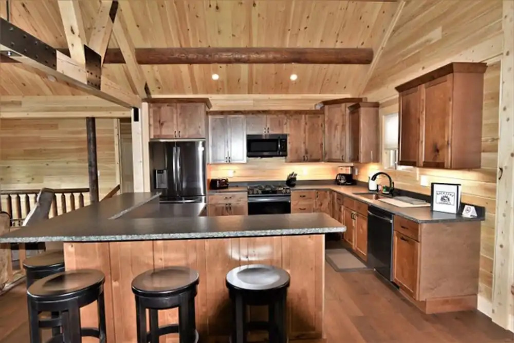 Back Lake Lodges Eagles Nest