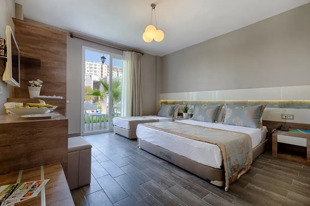 Wonasis Resort & Aqua Hotel