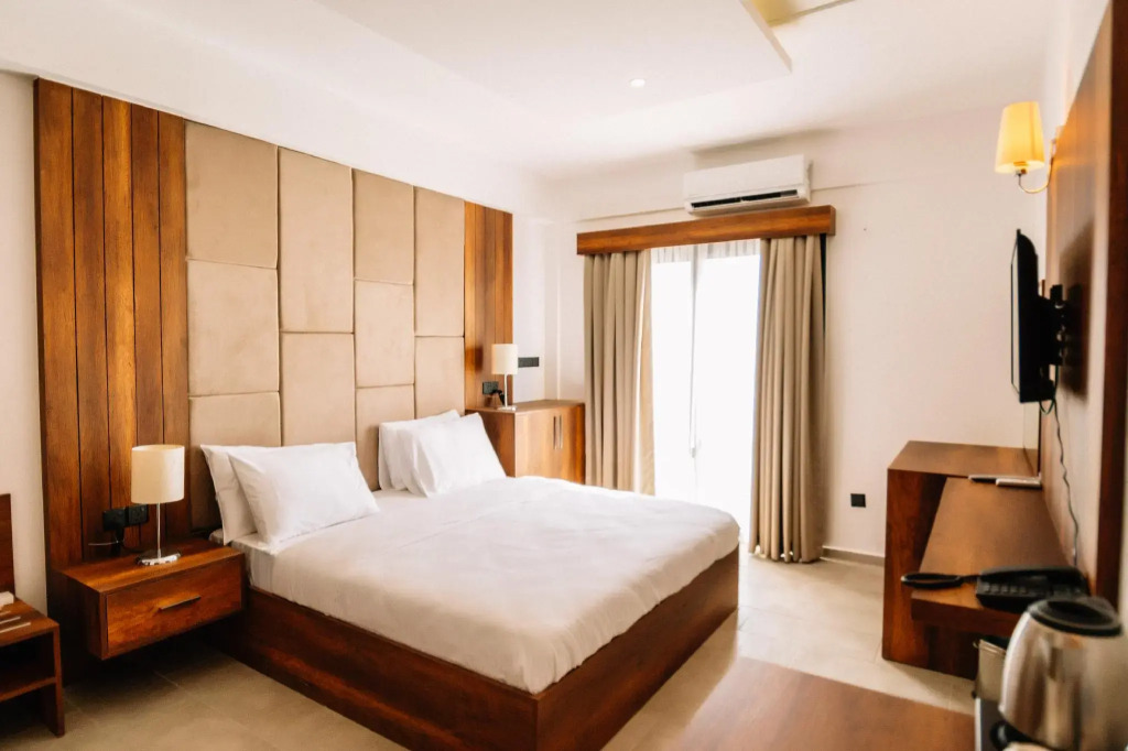 Cezar's Airport Hotel