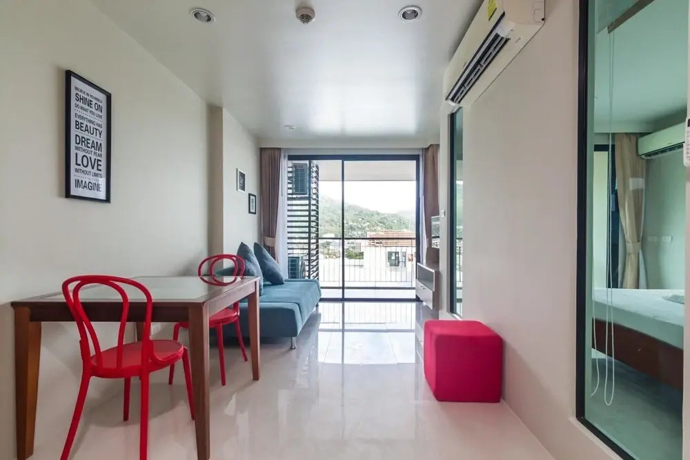 U606 - Convenient Patong Apartment for 3 People With Pool and gym