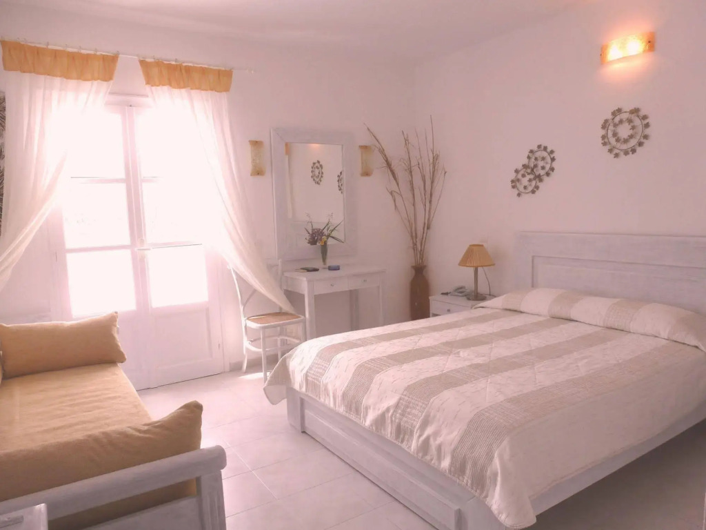 Vardia Bay Studios