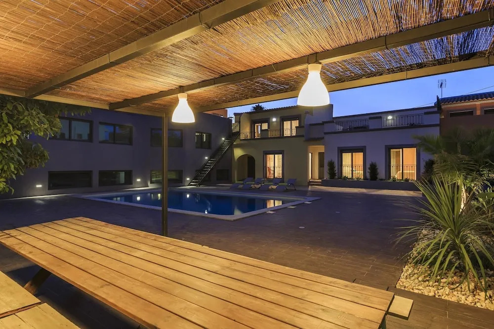 Villa With 2 Bedrooms in Quelfes, With Wonderful sea View, Pool Access