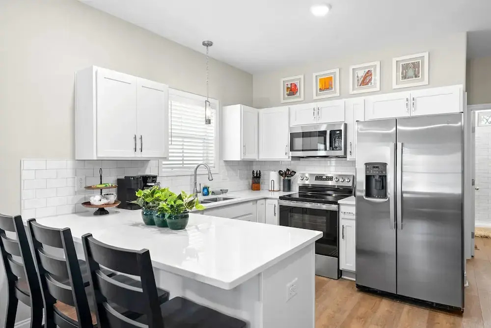 Adam's Downtown Retreat w/ Rooftop Access