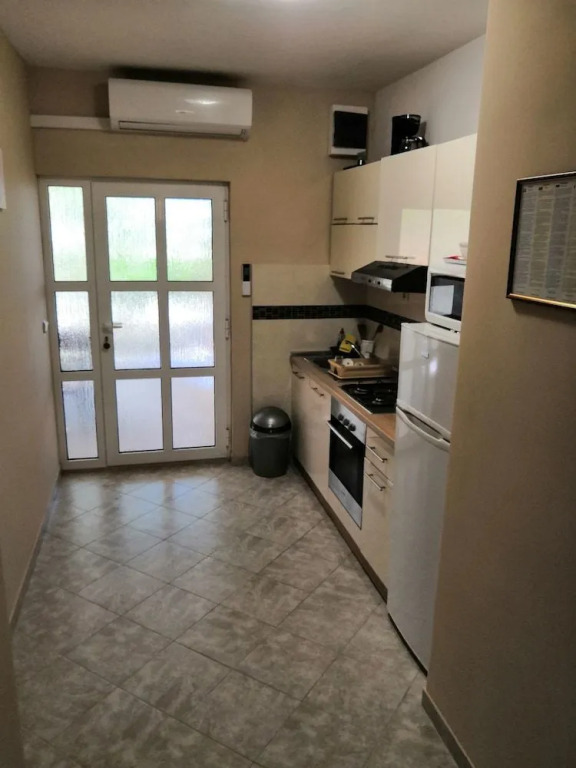 Apartments Mira
