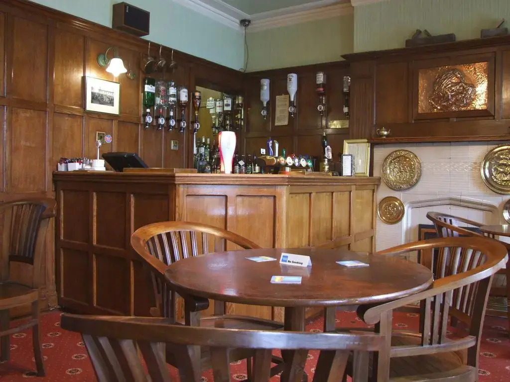 Ty Newydd Country Hotel