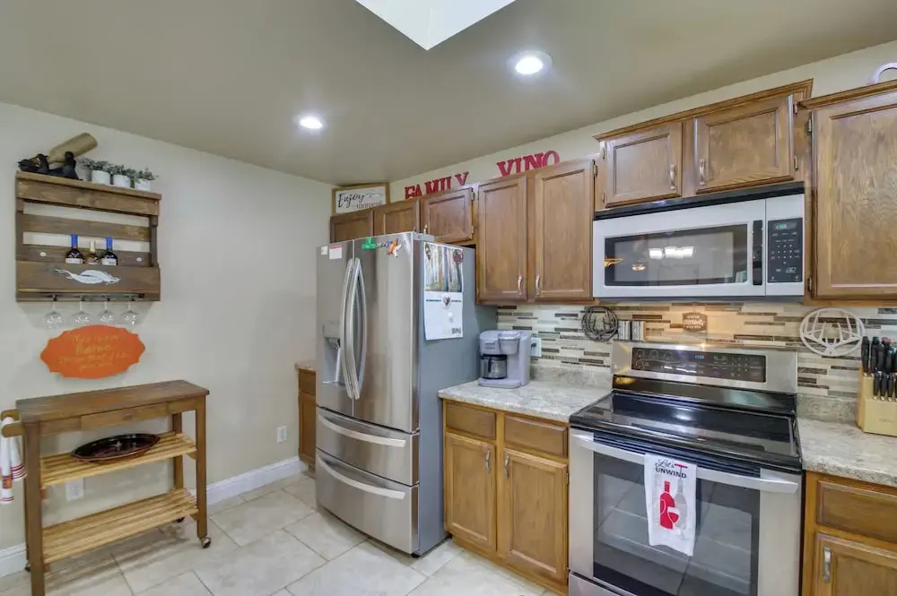 Coastal Retreat Near Redwoods & 2 Miles to Beach!