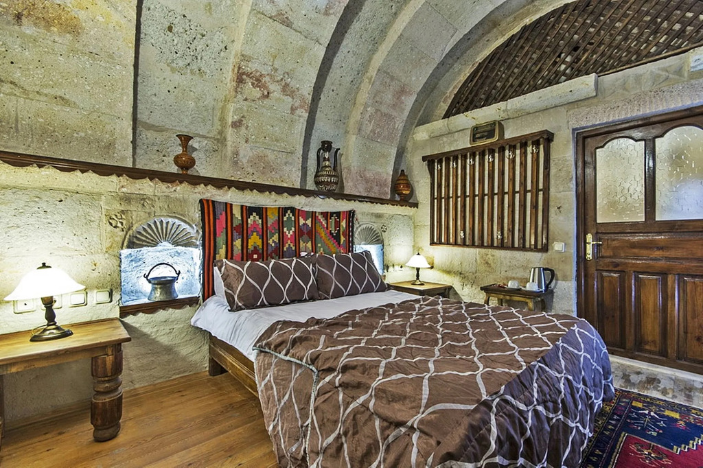 Antique Terrace Cave Suites