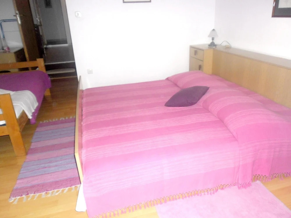 Apartment With one Bedroom in Banjol, With Wonderful sea View, Enclose