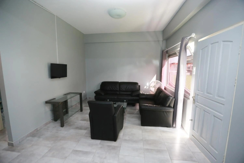 Donfarsha Apartments