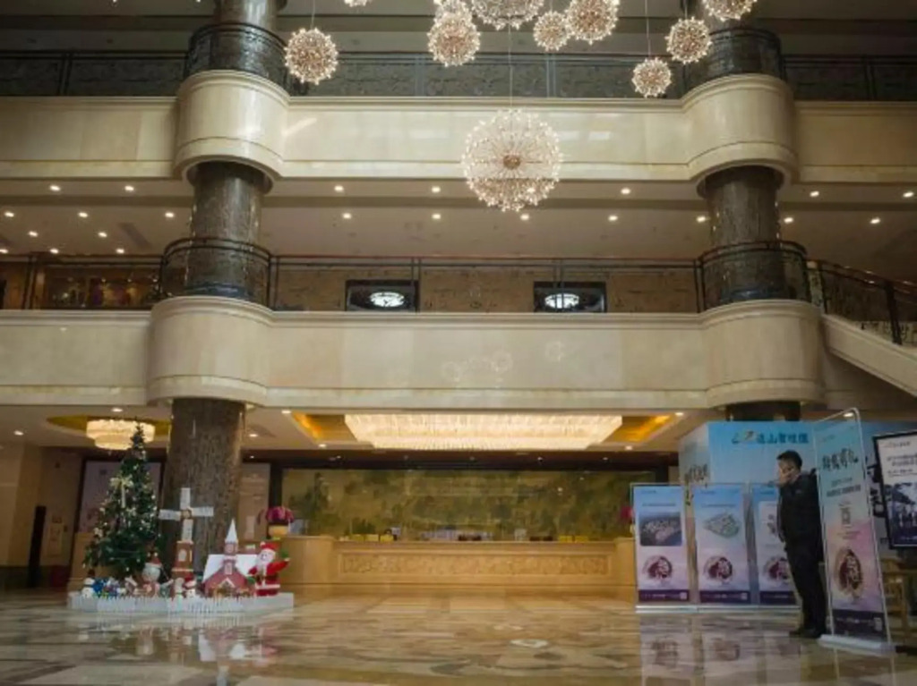 Lian Shan Longshan Garden Hotel