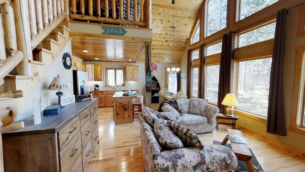 Lakefront Hideaway