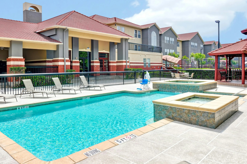 Homewood Suites by Hilton- Longview