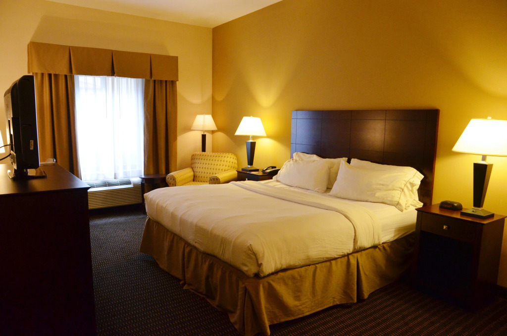 Holiday Inn Express & Suites Sidney by IHG