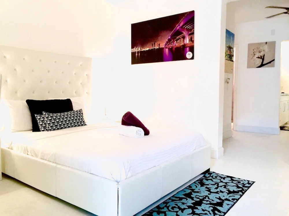 761 South Beach Apartments
