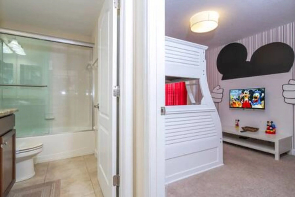 Gorgeous 6 bedroom w/pool Paradise Palms, Kissimmee