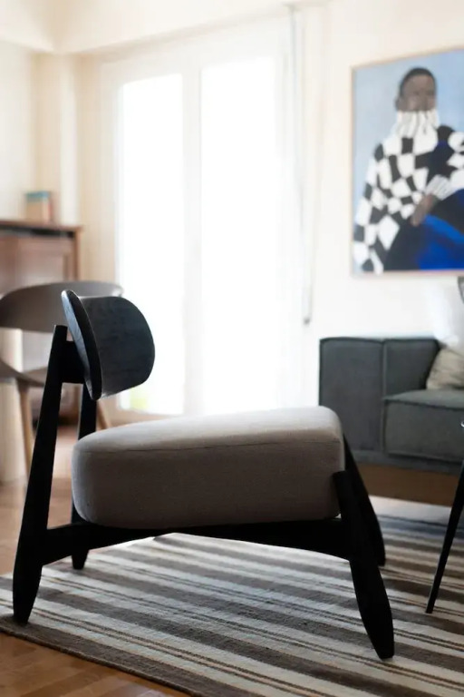 LIV - Artistic Rooftop Apartment in Pagrati