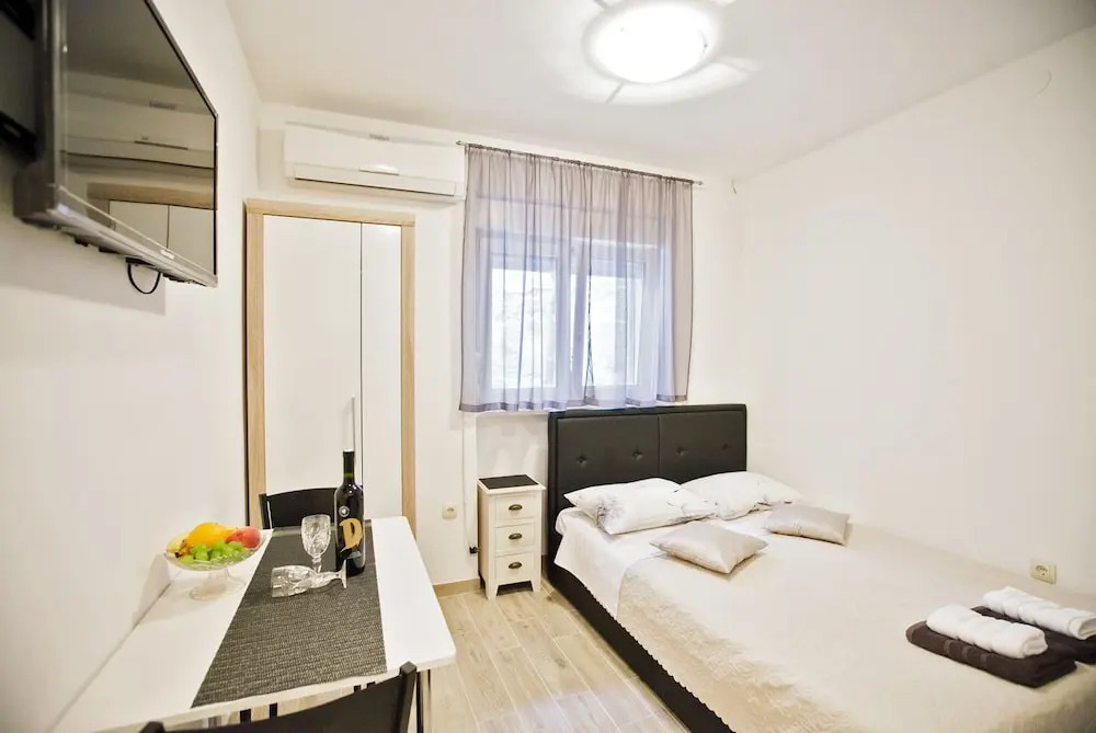 Vukovarska studio apartment