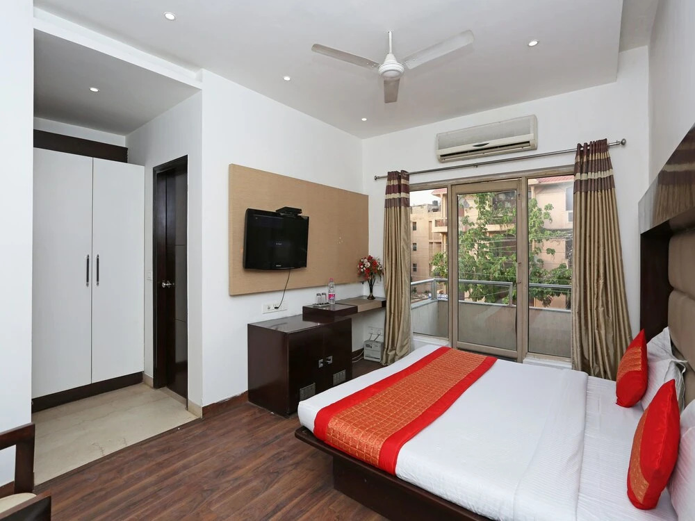 OYO 8898 City Hotels