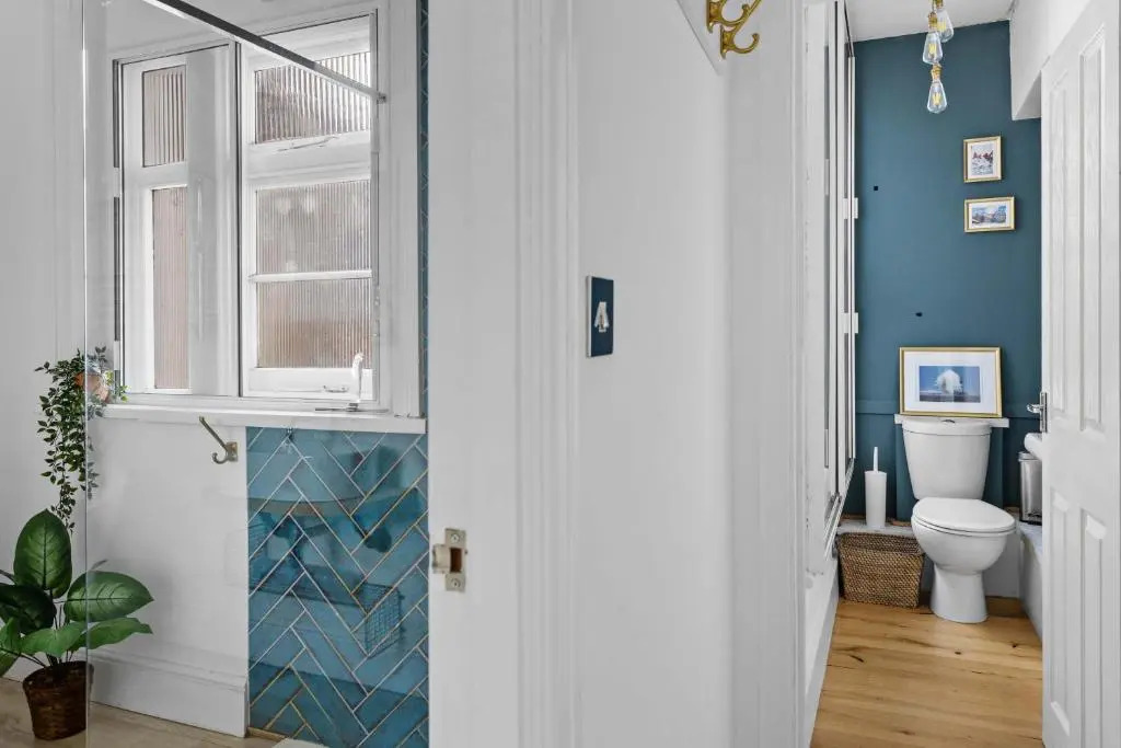 Flat 2 Fairfax Place - Modern stylish flat with plenty of charm in central Dartmouth