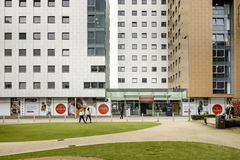 Fitzroy Court near Luton Airport