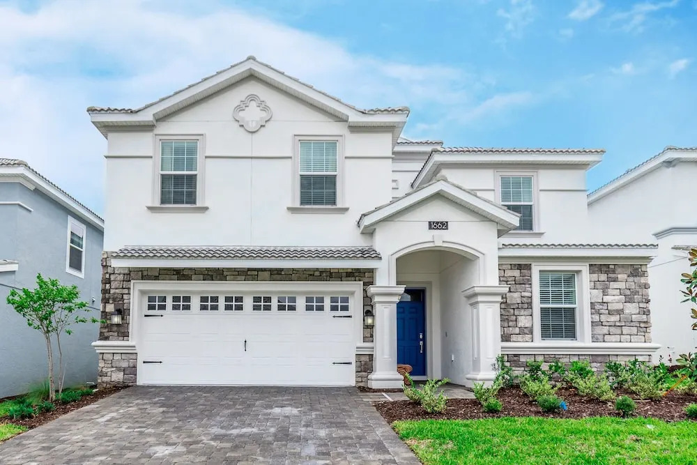 1662 Moonvalley Drive