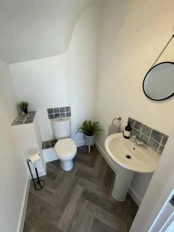 Beautiful 2 Bedroom House, Seasisde Location