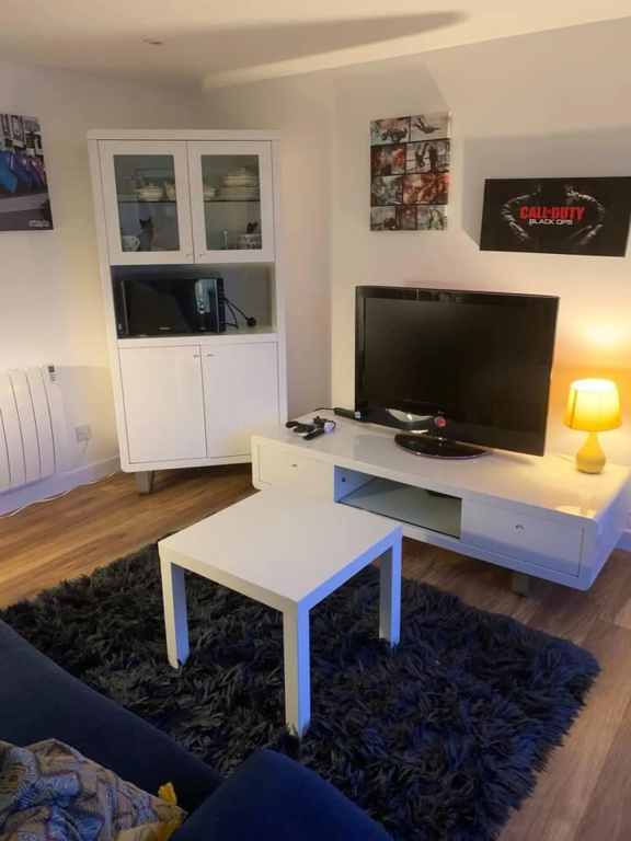 Lodge , air con , Free Parking , Mini bar