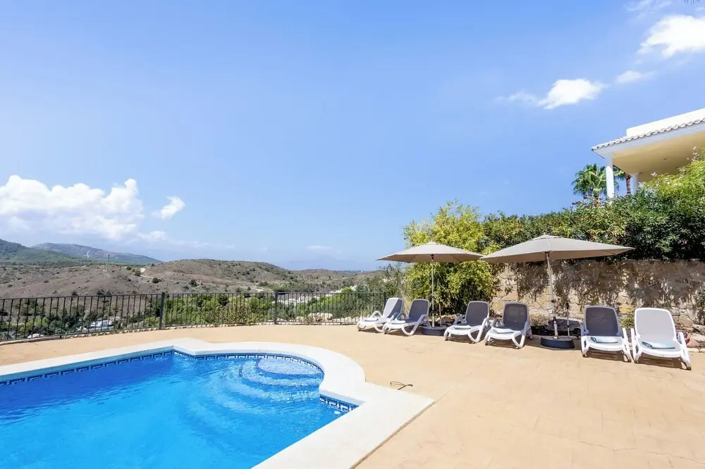 Stunning Golf Villa with Pool and Stunning Views