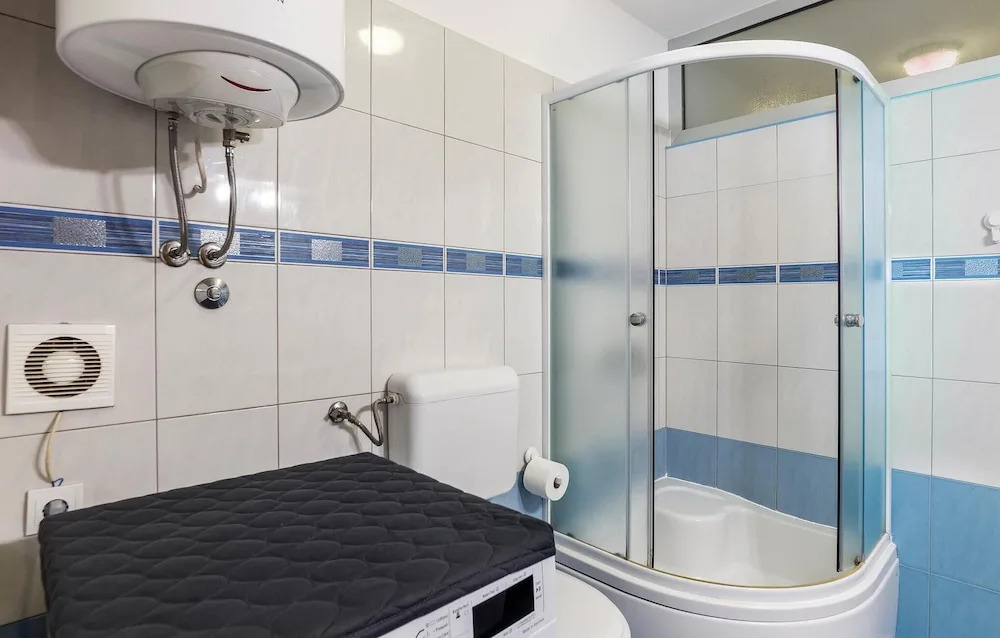 Nice Apartment in Pula With Wifi and 1 Bedrooms