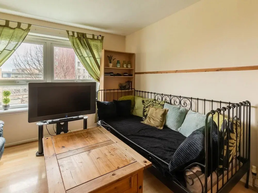 Alluring Apartment in Edinburgh near City Center