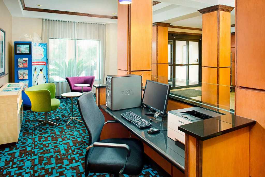 Fairfield Inn & Suites by Marriott San Antonio SeaWorld / Westover Hills