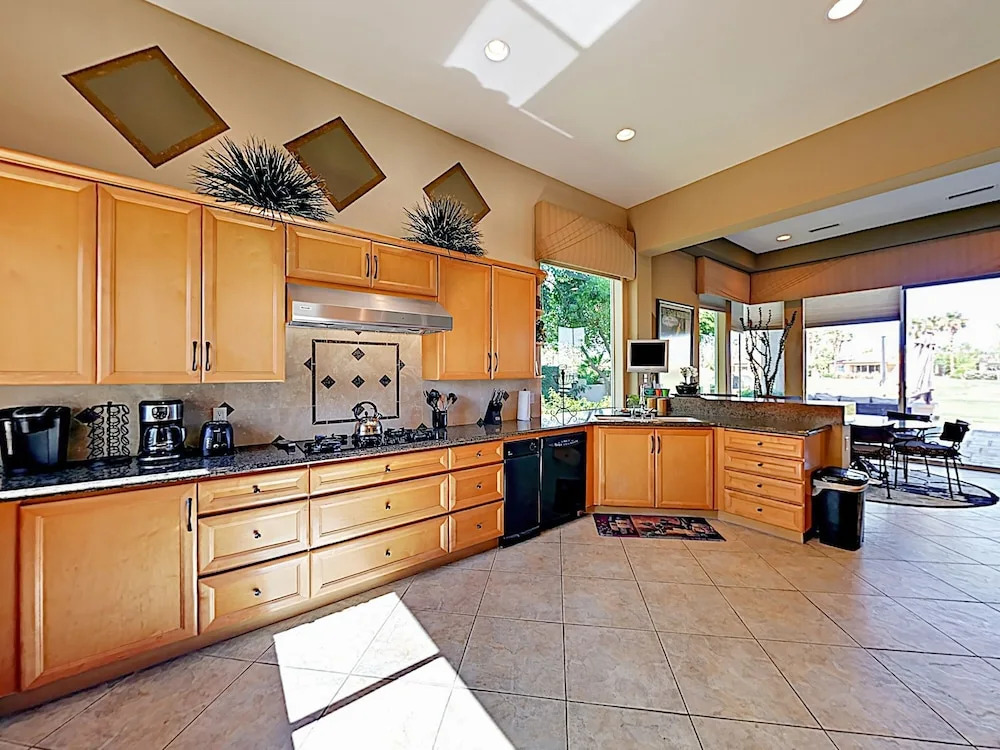 New Listing! Golf Lover’S Dream W/ Pool & Casita Home