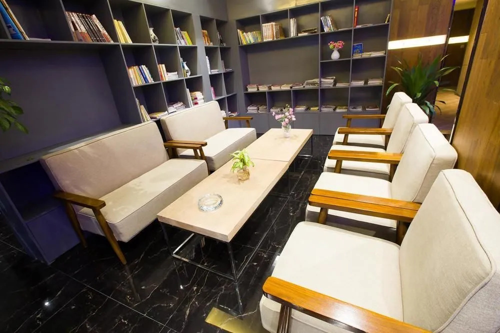 Atour Hotel Shanghai Jingan IMIX Park