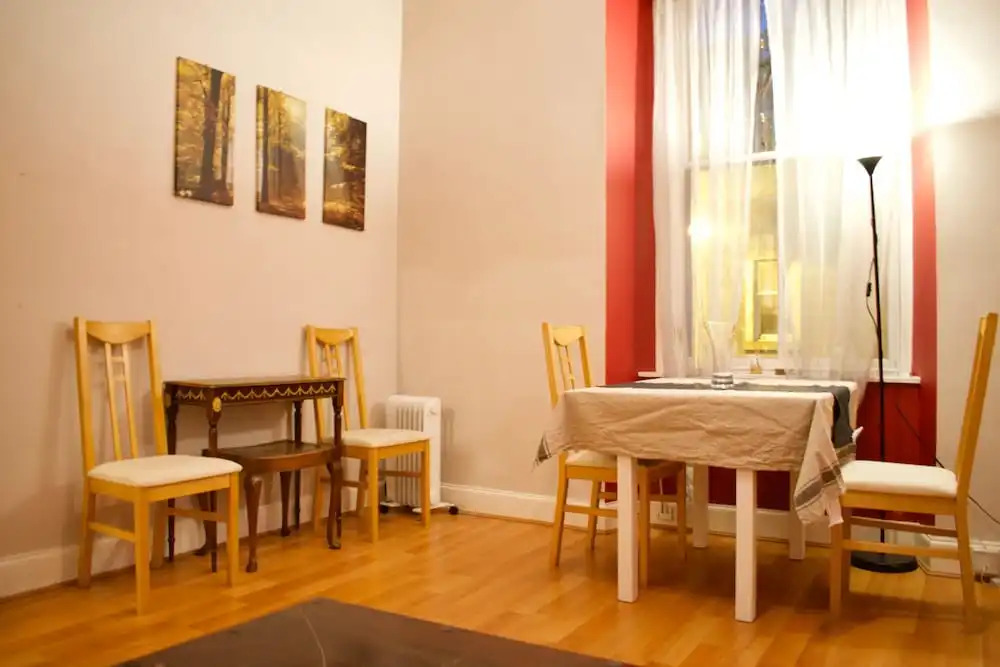1 Bedroom Flat Next To Leith Links
