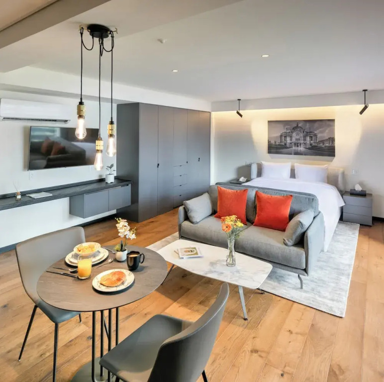 Amberes 64, an Ascend Collection Hotel
