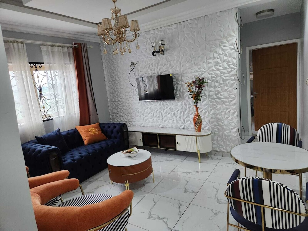 Rovie Estate Apart Hotel Buea