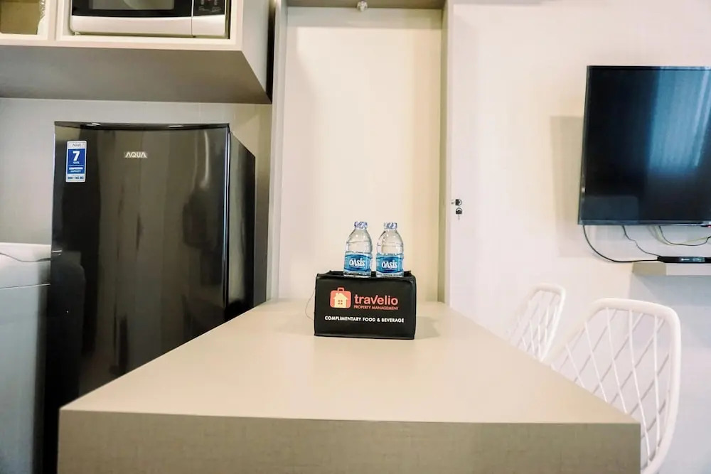 Homey And Cozy Studio Room Daan Mogot City Apartment