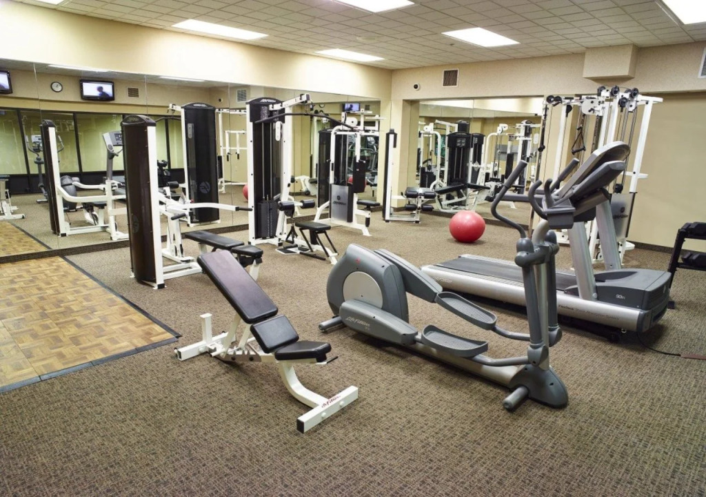 LivINN Suites Fridley