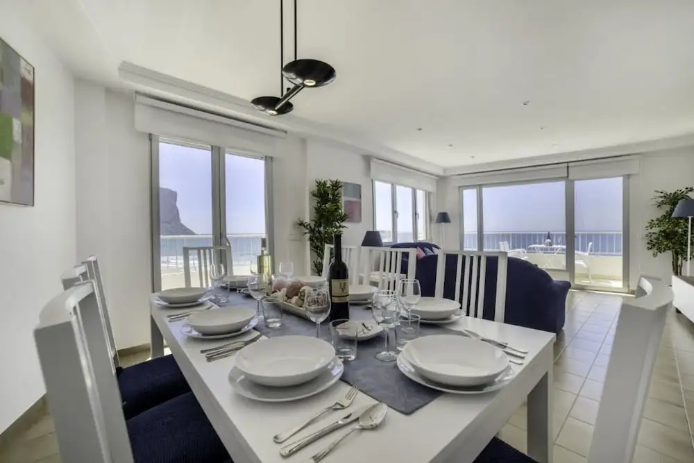 Apartment - 4 Bedrooms with WiFi and Sea views - 105010