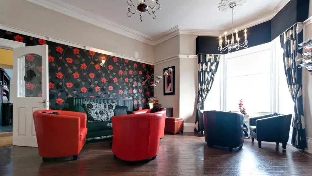 Lauriston & Lawton Court Hotel