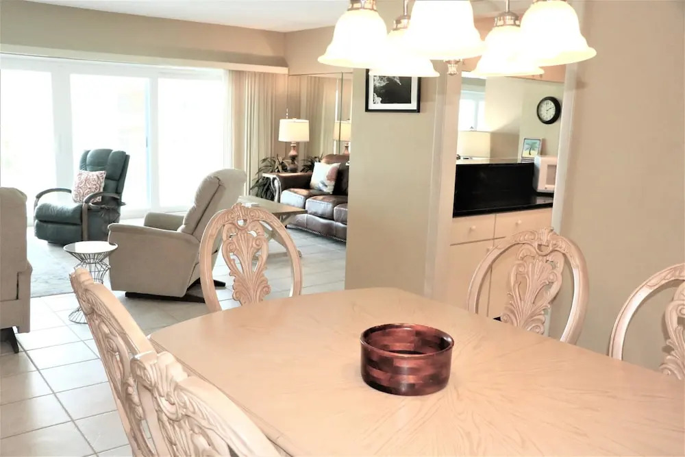 Jamaica Royale - T41 - 2 Br Condo
