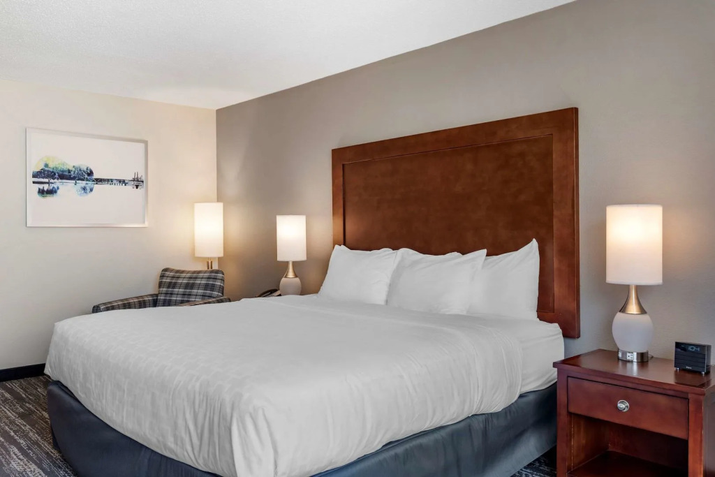 Clarion Inn